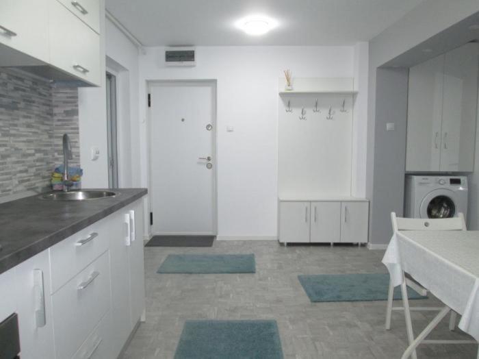 Apartament Sarra Tergovistye Kültér fotó