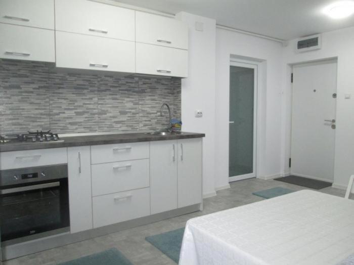Apartament Sarra Tergovistye Kültér fotó
